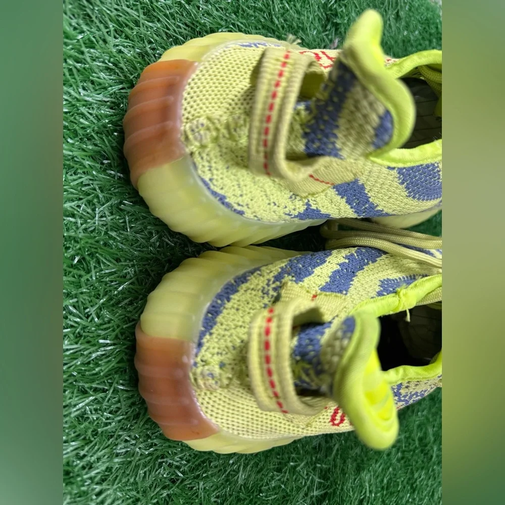 Adidas Yeezy Boost 350 V2 Semi Frozen Yellow‎ - Size 7.5 - B37572